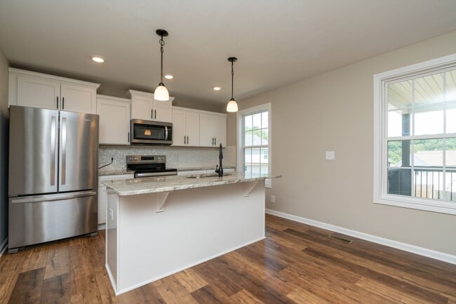 Building Photo - 1325 Shockey Dr
