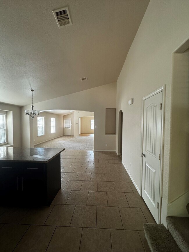 Building Photo - 5519 Casa Calvet Dr