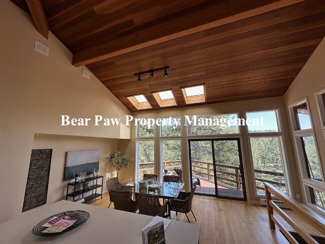Building Photo - Beautiful Home in Genesee!