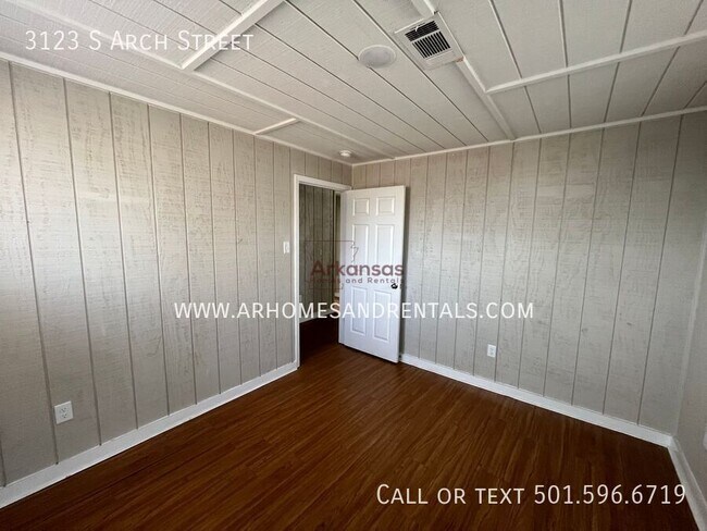 Building Photo - 3123 S Arch St