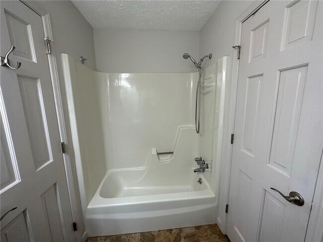 Building Photo - 520 Coleman Dr