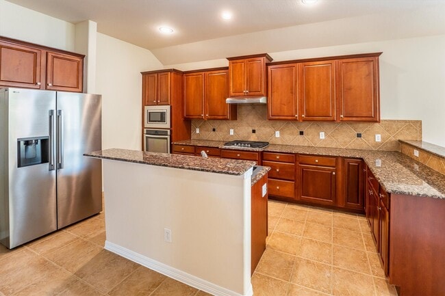 Building Photo - 25223 Hideaway Run Dr