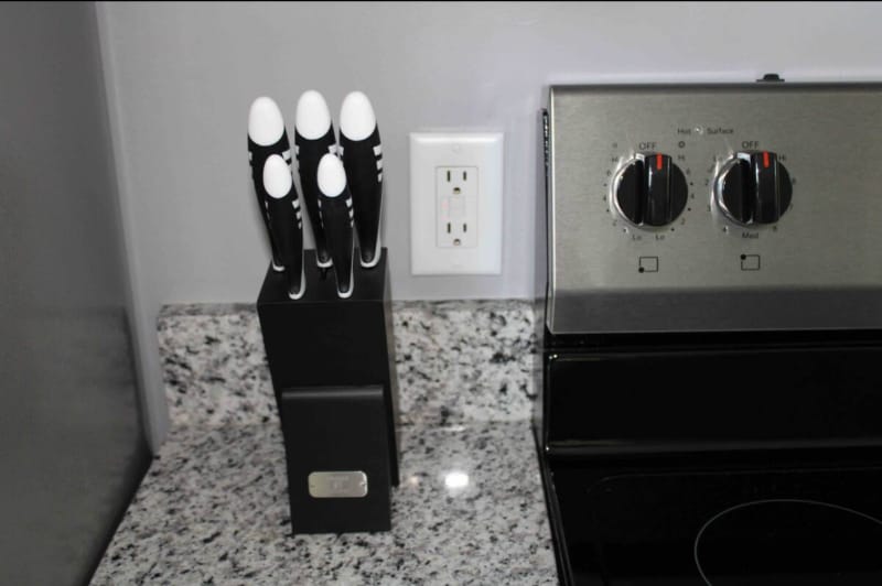 Building Photo - 86 Valley View Rd