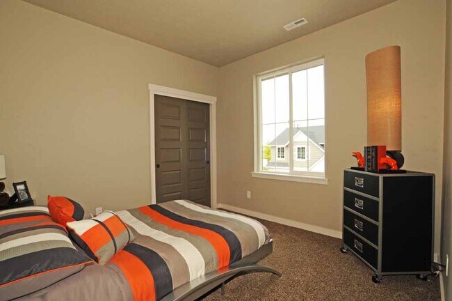 Building Photo - 314 S Truss Ave