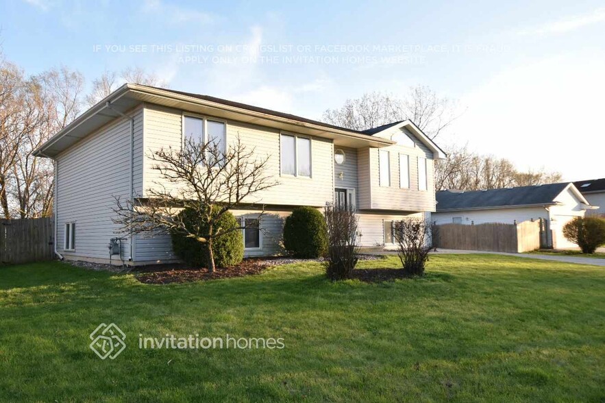 Building Photo - 2904 Facel Vega Dr