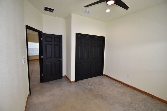 Building Photo - 780 8th Ave NE