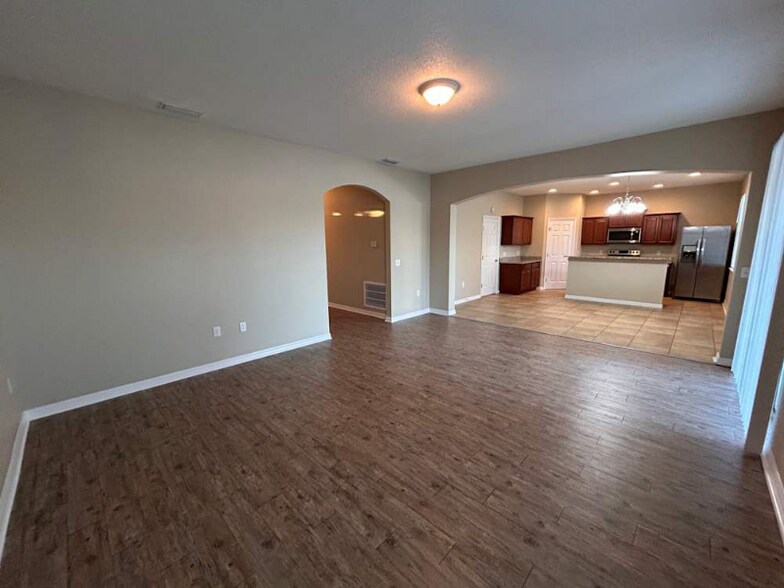 Building Photo - 5257 Krenson Woods Way