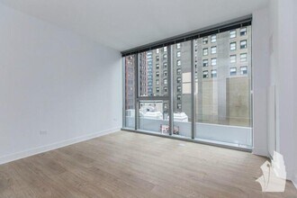Building Photo - 1 bedroom in Chicago IL 60601