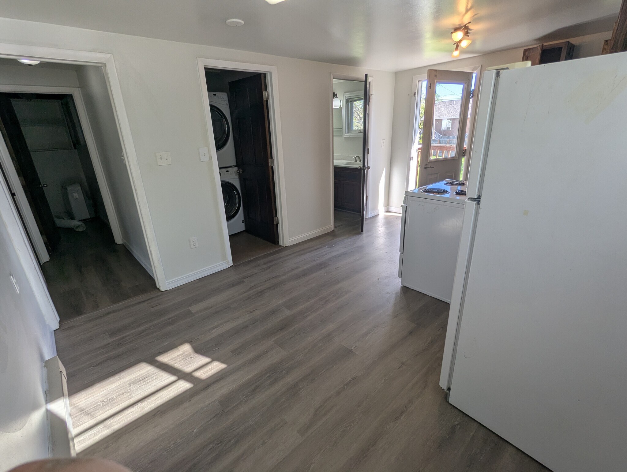 Building Photo - 865 Lincoln St