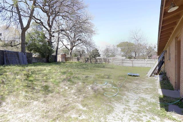 Building Photo - 1004 W Cayuga Dr