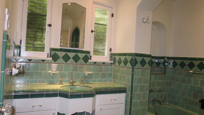 Master Bath - Pristine ORIGINAL Tile in Both Baths - 1103 S Crescent Heights Blvd