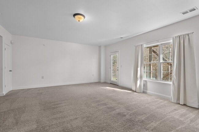 Building Photo - 1112 Woodbury Falls Ct