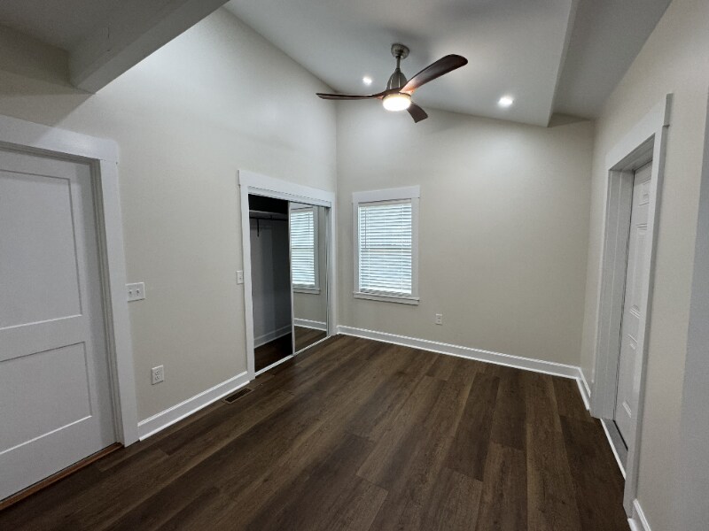 Building Photo - 630 Graham St