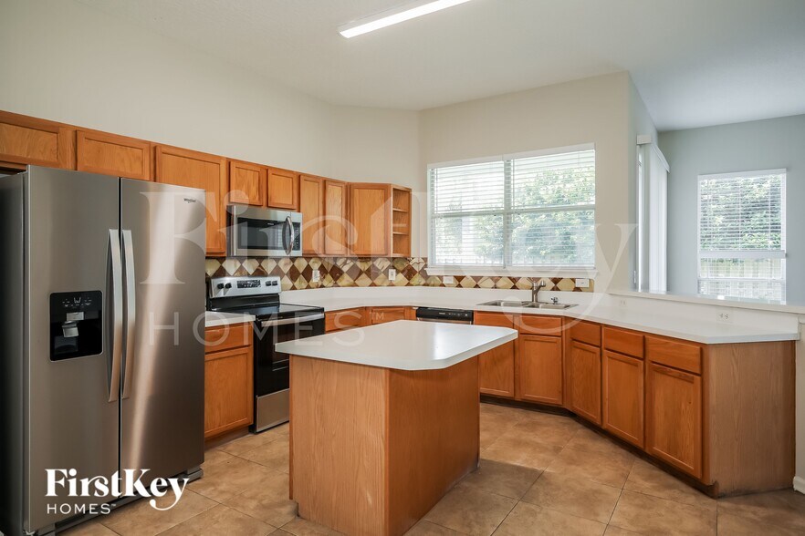 Building Photo - 5510 Bristol Bay Ln N