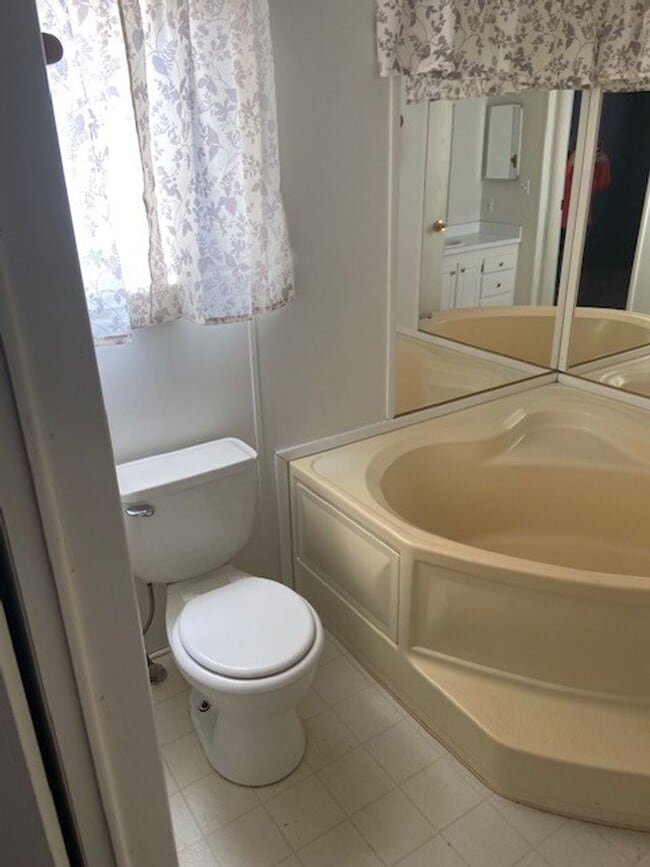 Building Photo - 3 Bed Manufactured Home Silver Springs