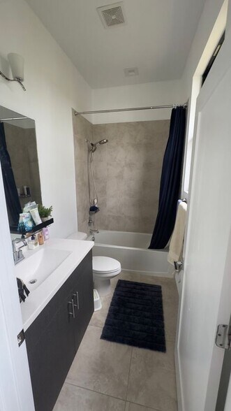 Building Photo - 4980 Whispering Way