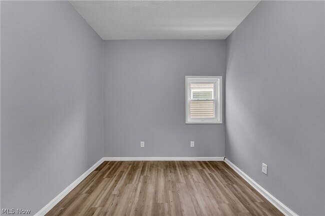 Building Photo - 1873 W 47th St