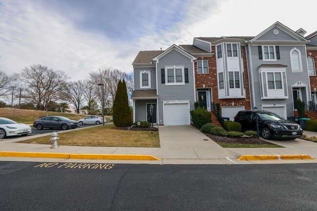 Building Photo - 10360 Caracara Dr