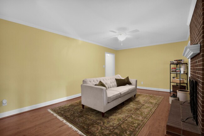 Building Photo - 3305 Granville Dr