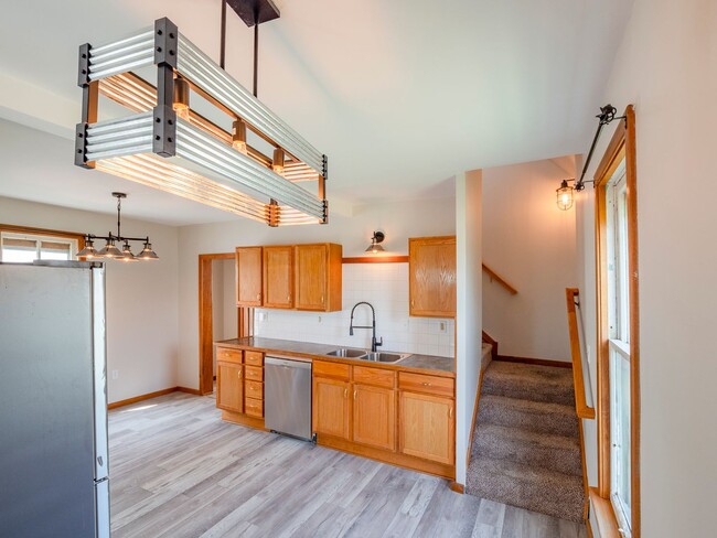 Building Photo - Dahl House | 1 Bed 1 Bath