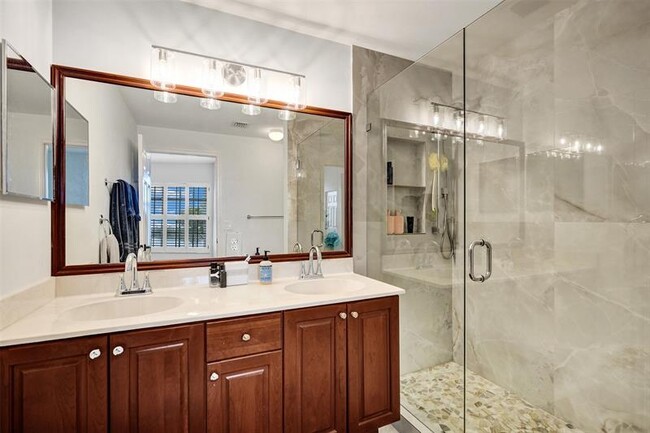 Building Photo - 4059 Crystal Lake Dr