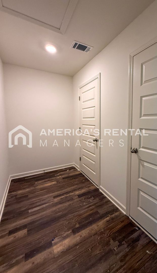 Building Photo - Home for Rent in Tuscaloosa, AL!! Available to View with 48 Hours Notice!