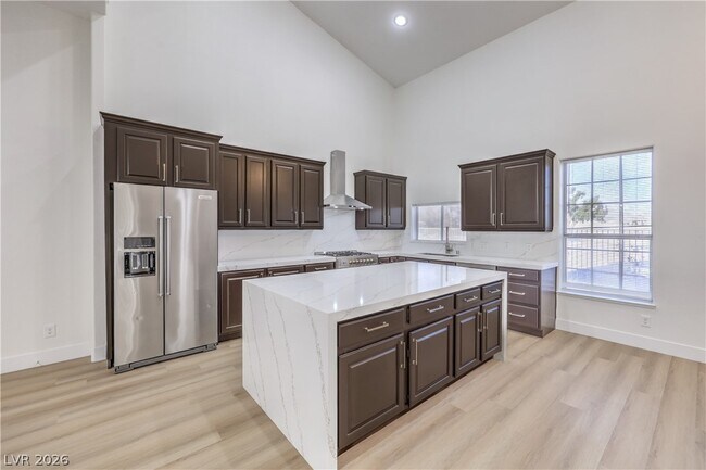 Building Photo - 5152 Forest Oaks Dr