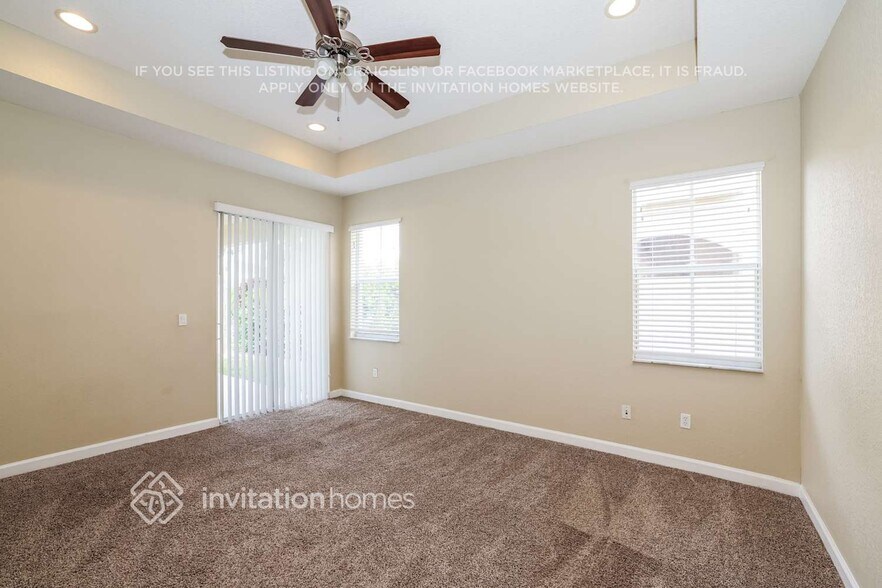 Building Photo - 10566 Galleria St