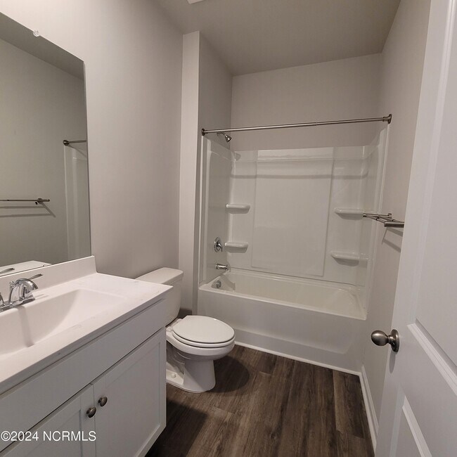 Building Photo - 7136 Foxhollow Ln