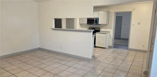 Building Photo - 375 Fantail Loop