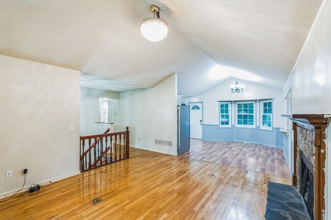 Building Photo - Charming 4BR House in Douglasville
