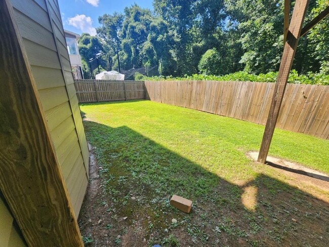 Building Photo - 2740 Blake Towers Ln