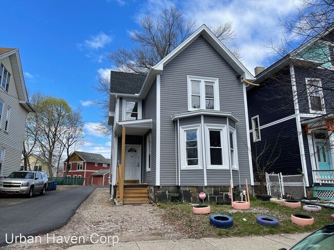 Building Photo - 4 br, 2 bath House - 91 Bristol St