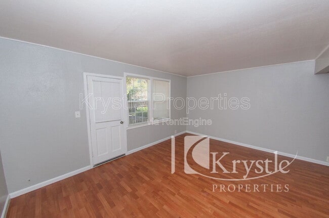 Building Photo - 7 Rodgers St