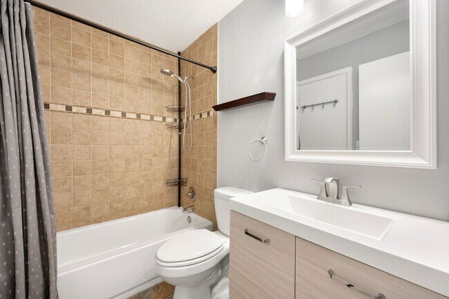 Building Photo - Spacious 3-Bedroom Home with 4th bedroom on lower level & Attached Garage