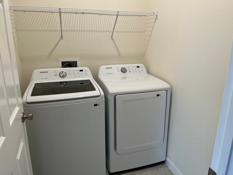 Building Photo - 801 Lemon Ave