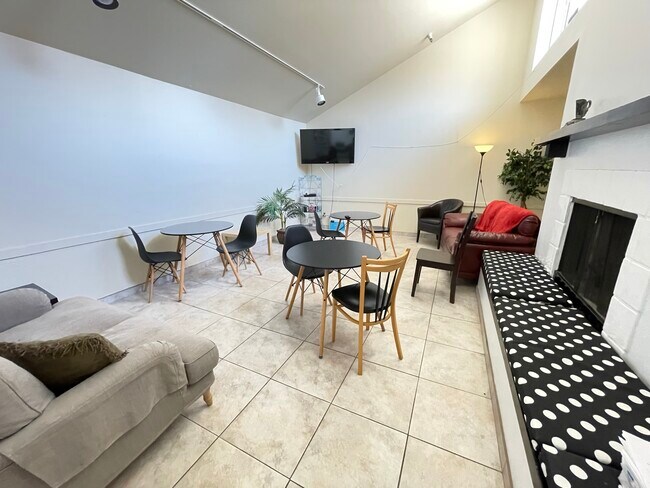 Clubhouse - 7474 E Earll Dr