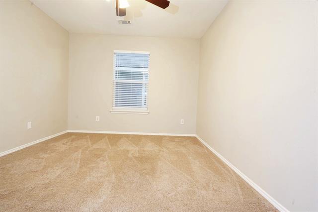 Building Photo - 1612 Cambridge Dr