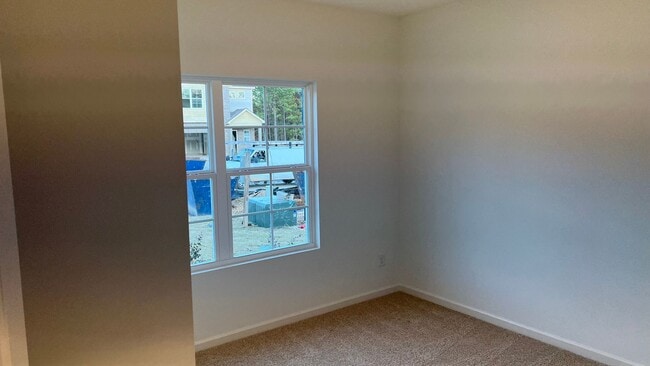 Building Photo - Chelsea Park's  Built 2022 One level 4 Bed...