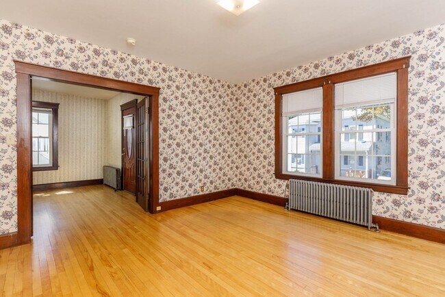 Building Photo - 112 Greenwood St