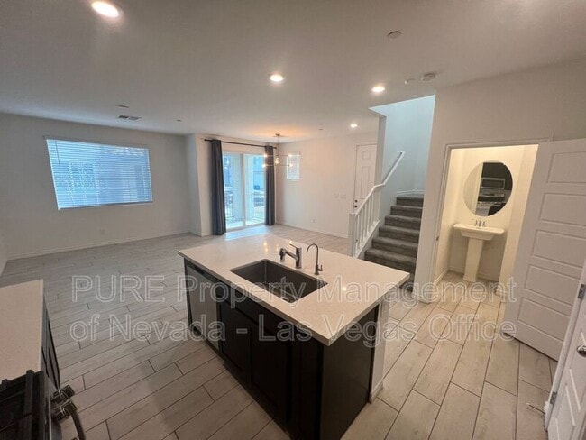 Building Photo - 7366 N Decatur Blvd