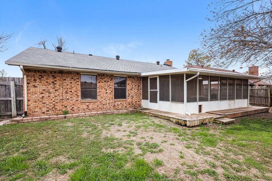 Building Photo - 12913 Heron Ln