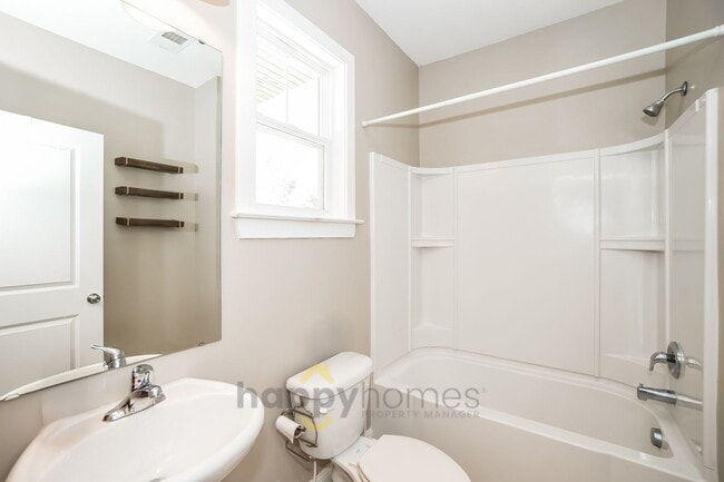 Building Photo - 4 Bedroom, 3 Bath Home in Swygerts Landing of Johns Island