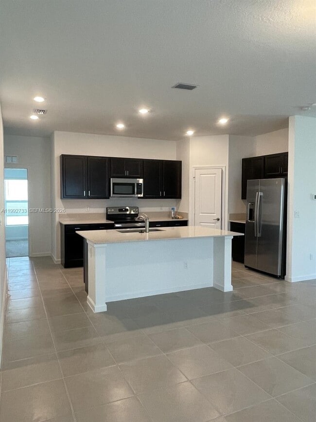 Building Photo - 4244 Thurso Wy