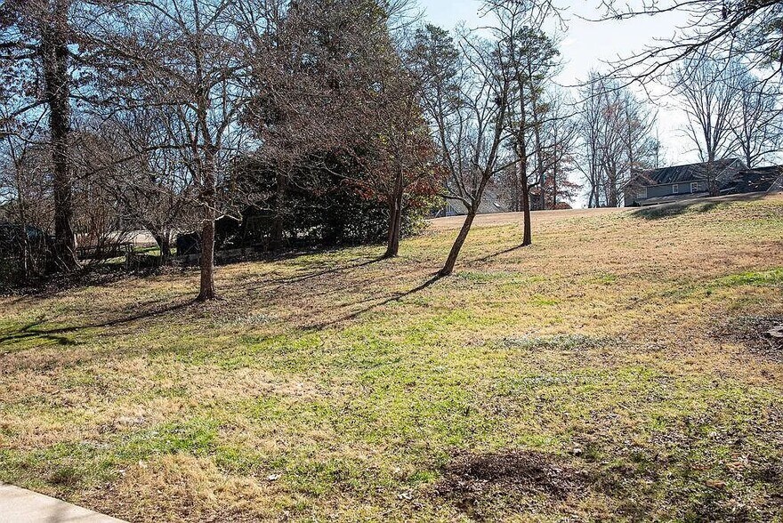 Building Photo - 517 Augusta National Way