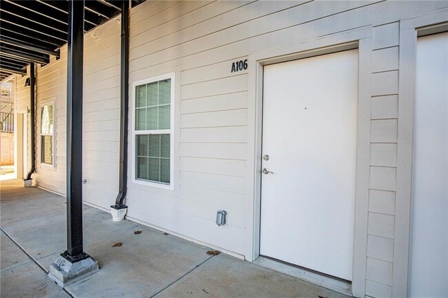 Building Photo - 904 Garland Ave