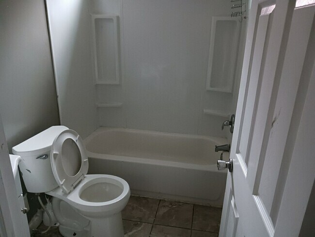 Building Photo - 6249 Haverford Ave