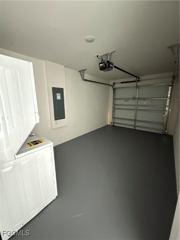 Building Photo - 418 Pinehurst Ave