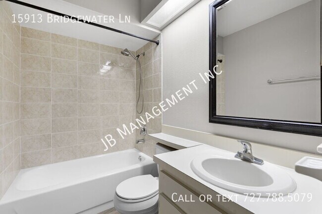 Building Photo - 15913 Bridgewater Ln