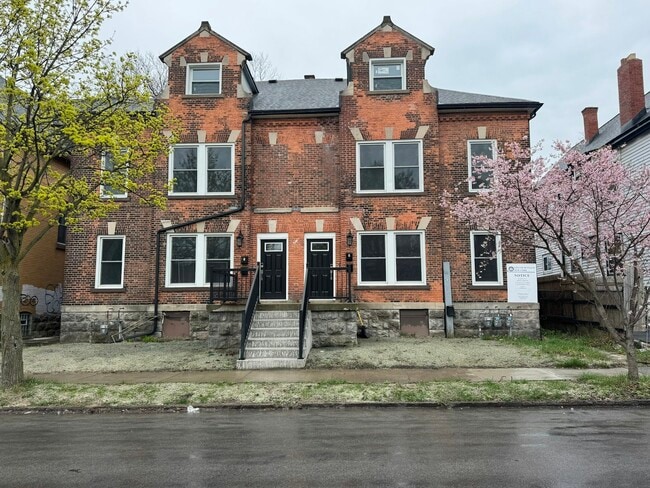 Primary Photo - 53 Laurel St